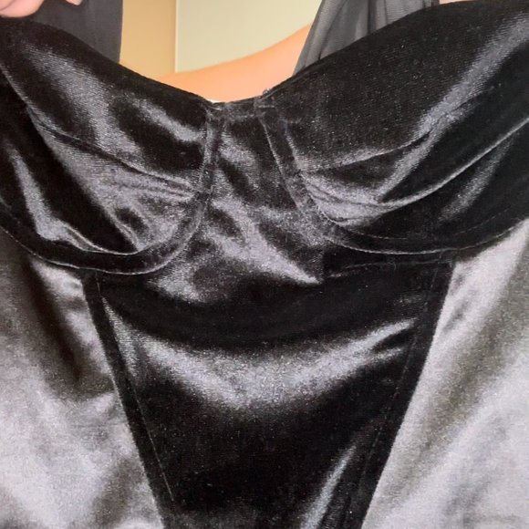 Petal & Pup Black Velvet Top - Picture 9 of 9